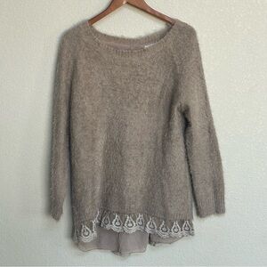 A’reve Women’s Size Medium Beige Knit Lace Hem Bow Open Back Pullover